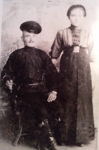 Казак П.И. Карпенко с женой. Фото нач. XX века. Ст. Ильская Кубанской области.