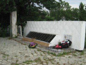 Захоронение в  центре ст. Калужской